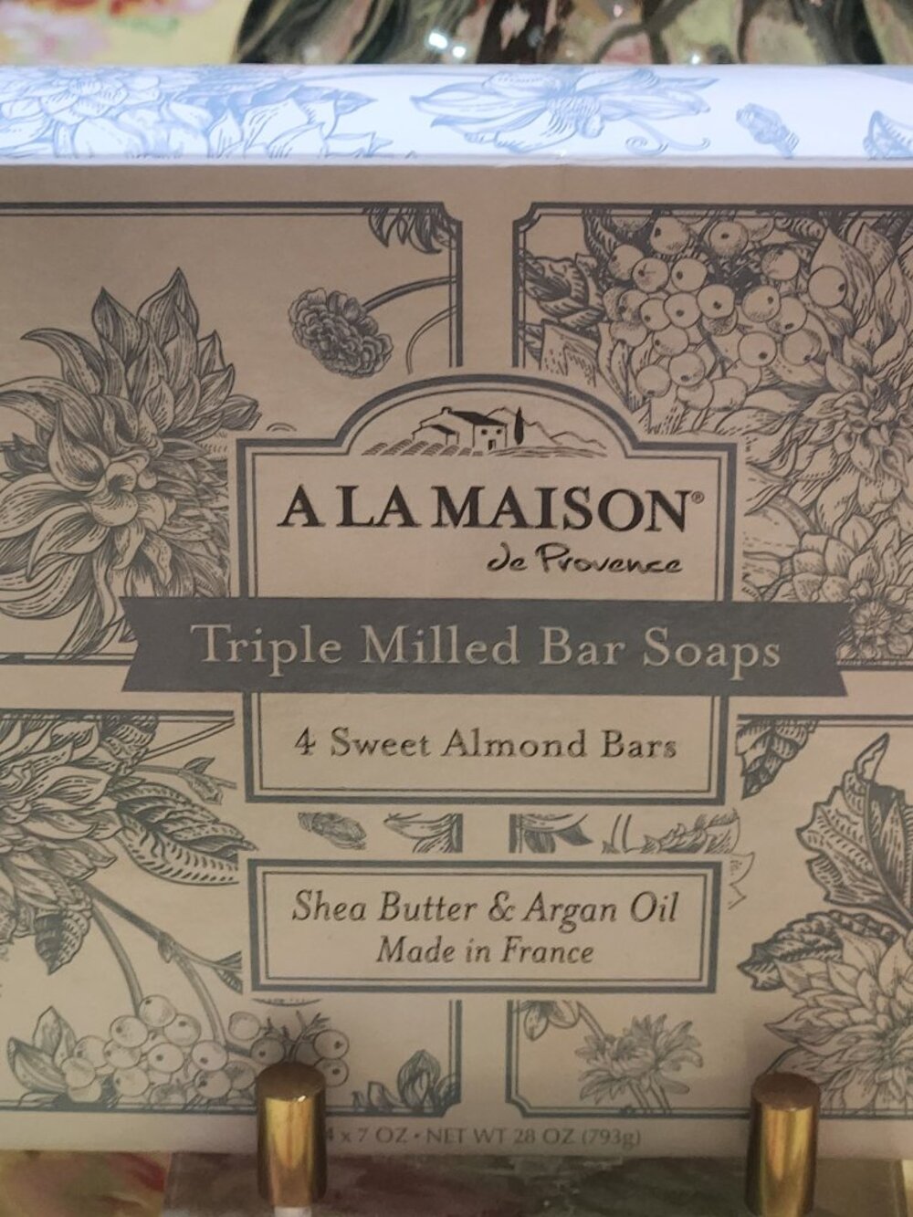 A La Maison De Provence Triple Milled Set of 4 Sweet Almond Soap Bars New in Box
